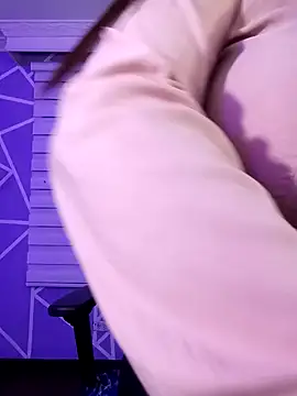 MiiaaJoness online show from February 17, 6:15 pm