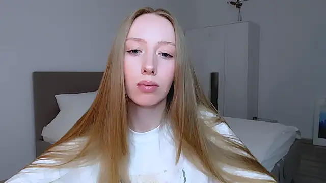 Luna insniity online show from December 15, 3:13 am