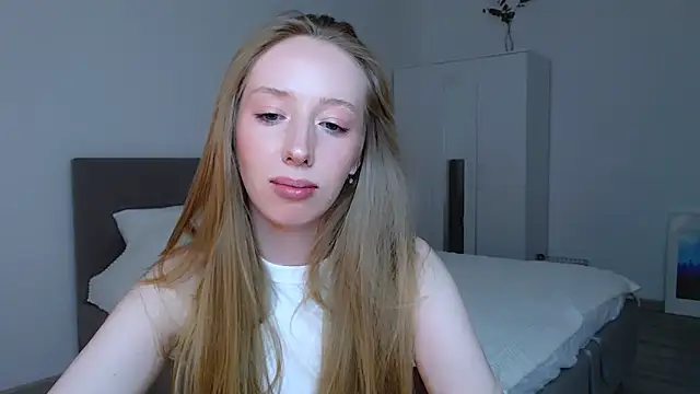 Luna insniity online show from December 25, 10:16 pm