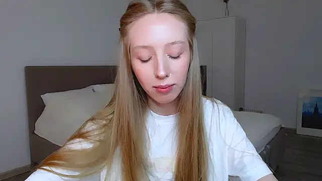 Luna insniity online show from January 3, 9:26 pm