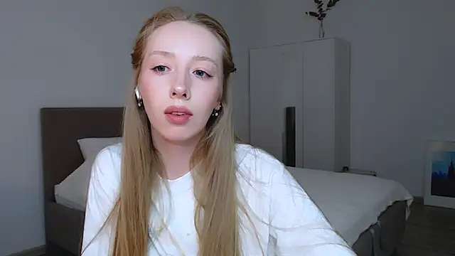 Luna insniity online show from February 19, 11:36 pm