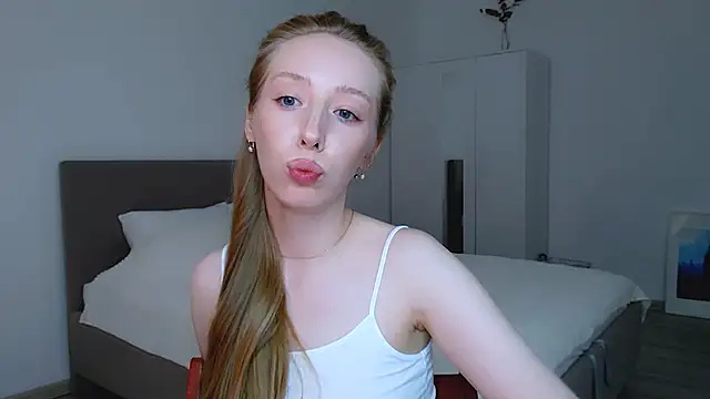 Luna insniity online show from February 23, 9:59 pm