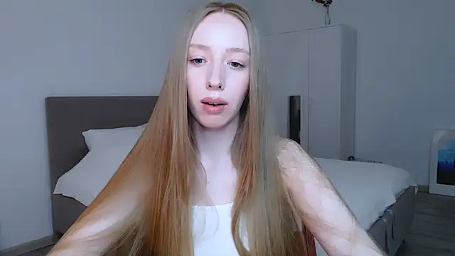 Luna insniity online show from March 3, 7:28 pm