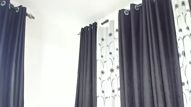 Yummy squirter online show from January 7, 10:19 pm