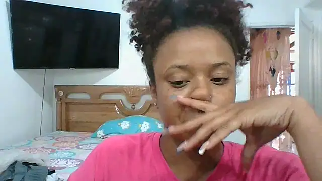 Snapshot of Eylend_Lisboa chatting on January 15, 9:30 pm Eylend Lisboa online show from January 15, 9:30 pm