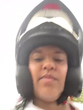 Snapshot of Eylend_Lisboa chatting on February 15, 12:11 pm Eylend Lisboa online show from February 15, 12:11 pm