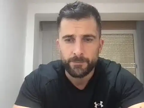 Snapshot of alex877x chatting on December 4, 11:19 am alex877x online show from December 4, 11:19 am