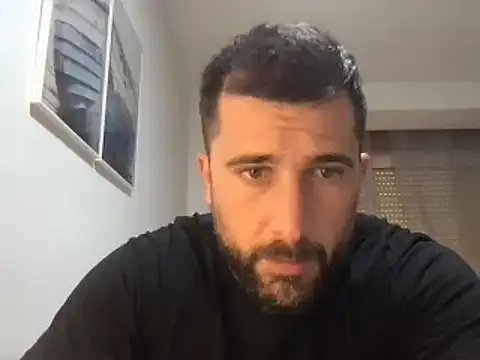 Snapshot of alex877x chatting on December 14, 8:02 am alex877x online show from December 14, 8:02 am