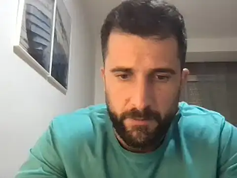 Snapshot of alex877x chatting on December 14, 11:29 am alex877x online show from December 14, 11:29 am