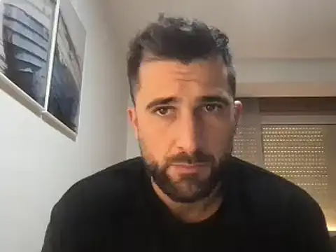 Snapshot of alex877x chatting on December 21, 8:07 am alex877x online show from December 21, 8:07 am