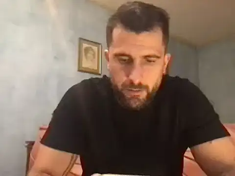 Snapshot of alex877x chatting on January 13, 5:44 pm alex877x online show from January 13, 5:44 pm