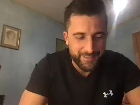 Snapshot of alex877x chatting on January 15, 2:35 pm alex877x online show from January 15, 2:35 pm