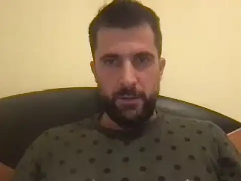 Snapshot of alex877x chatting on January 24, 2:41 pm alex877x online show from January 24, 2:41 pm