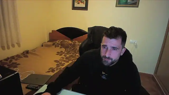 Snapshot of alex877x chatting on March 15, 9:05 pm alex877x online show from March 15, 9:05 pm