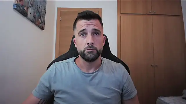 Snapshot of alex877x chatting on September 26, 11:47 am alex877x online show from September 26, 11:47 am