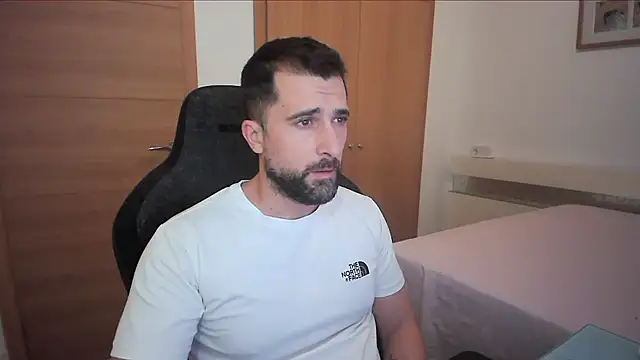 Snapshot of alex877x chatting on October 23, 3:00 pm alex877x online show from October 23, 3:00 pm