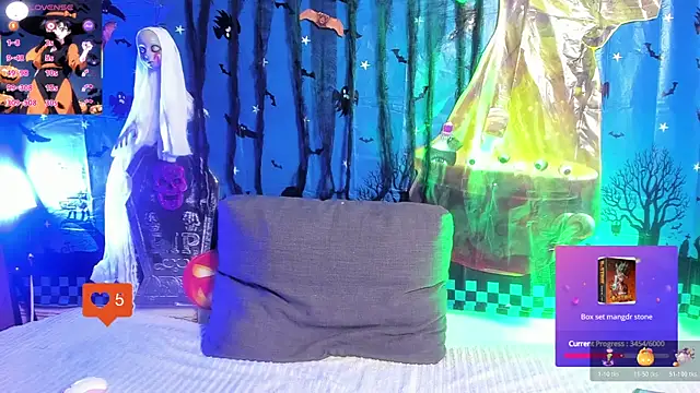 Snapshot of Valeera_Evans8 chatting on October 29, 12:24 am Valeera Evans8 online show from October 29, 12:24 am