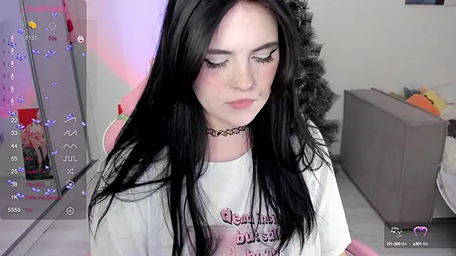 Snapshot of SelenaCute chatting on December 27, 8:13 am SelenaCute online show from December 27, 8:13 am