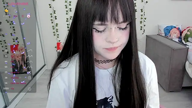 Snapshot of SelenaCute chatting on February 25, 9:42 am SelenaCute online show from February 25, 9:42 am