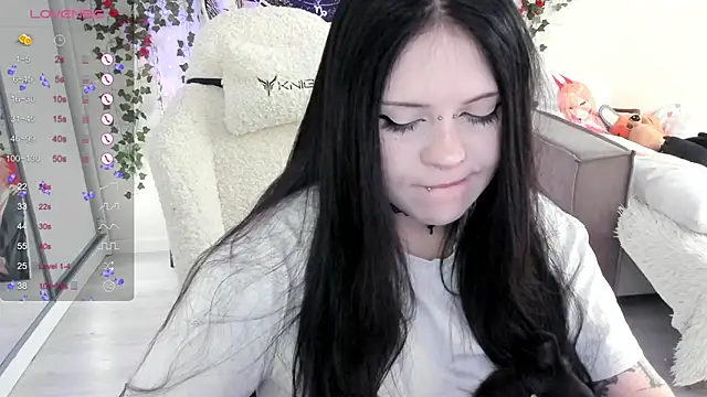 Snapshot of SelenaCute chatting on September 26, 6:39 am SelenaCute online show from September 26, 6:39 am