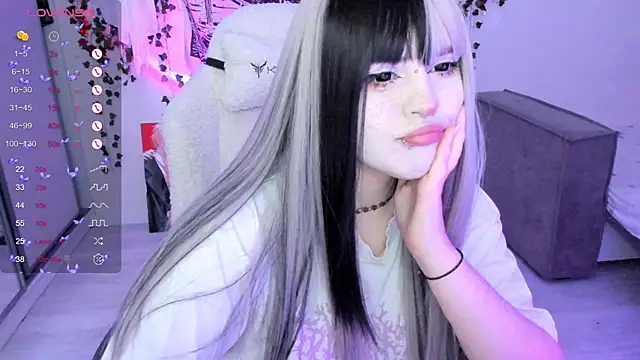 Snapshot of SelenaCute chatting on November 11, 4:34 am SelenaCute online show from November 11, 4:34 am