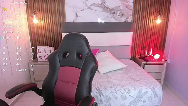 megancero online show from October 25, 12:45 pm