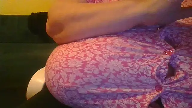 Snapshot of Nataliesbestjuggs chatting on October 8, 4:26 pm Nataliesbestjuggs online show from October 8, 4:26 pm