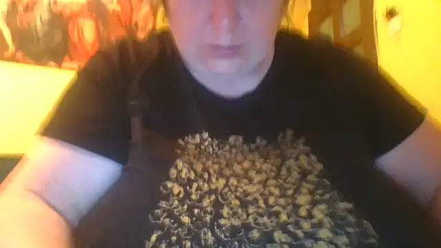 Snapshot of Nataliesbestjuggs chatting on November 12, 7:24 pm Nataliesbestjuggs online show from November 12, 7:24 pm