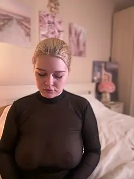 Snapshot of Alexis_Powell chatting on March 6, 6:05 pm Alexis Powell online show from March 6, 6:05 pm