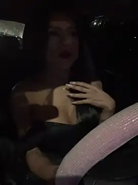 Snapshot of HOT_LADY_777 chatting on December 25, 6:20 am HOT LADY 777 online show from December 25, 6:20 am