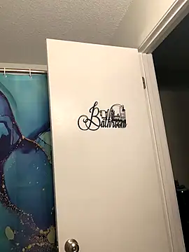 Snapshot of SweetHoneyBunz chatting on December 16, 4:12 pm SweetHoneyBunz online show from December 16, 4:12 pm