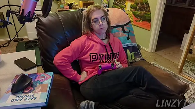 Linzy 19 online show from February 3, 4:25 am