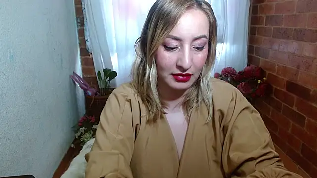 rashellroses22 online show from February 7, 9:04 pm