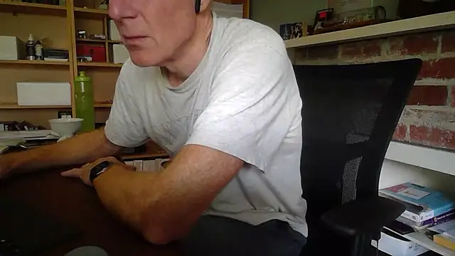 Snapshot of jiggy77777 chatting on March 11, 6:10 am jiggy77777 online show from March 11, 6:10 am