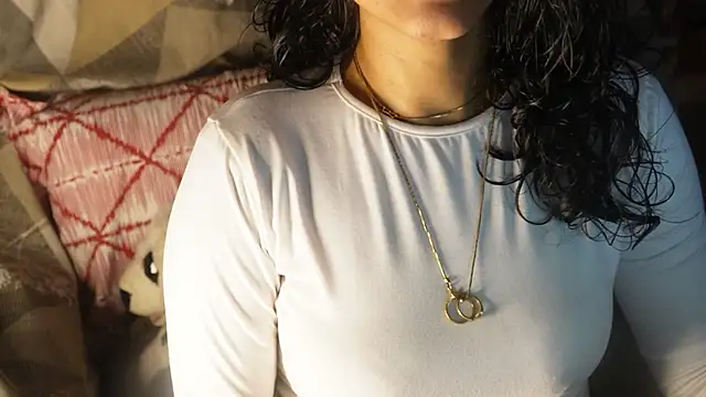 -AyeshaSinghania- online show from October 1, 9:59 am