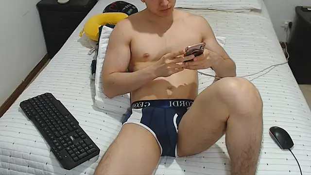 Snapshot of JahsHot chatting on January 15, 3:54 am JahsHot online show from January 15, 3:54 am