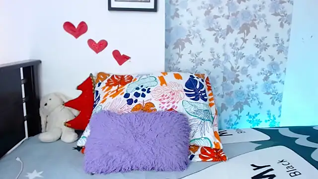 vanessa cute1 online show from March 6, 10:15 pm