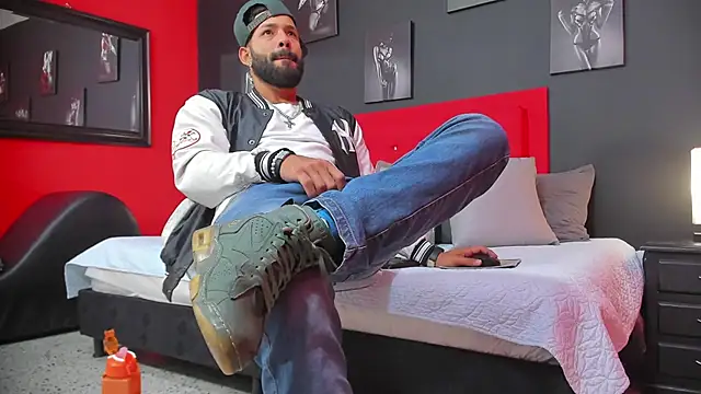 Thiagogomez online show from March 13, 12:46 pm