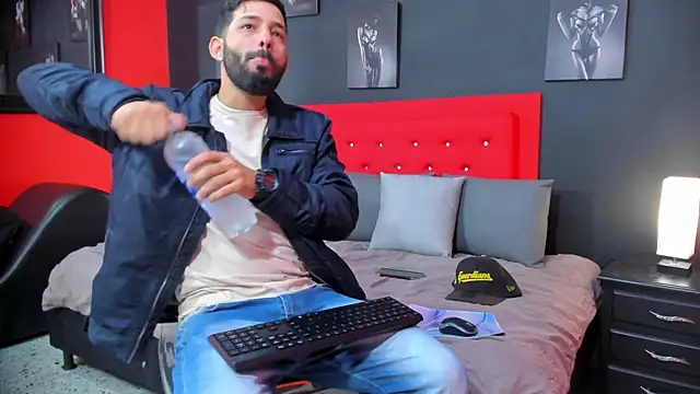 Thiagogomez online show from October 7, 12:24 pm