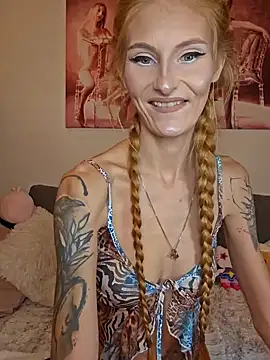 LessiaMia online show from January 2, 3:29 pm