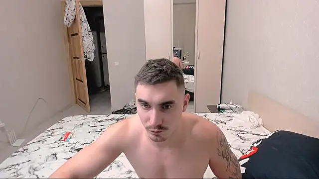 OliviaLukas online show from December 12, 8:43 pm