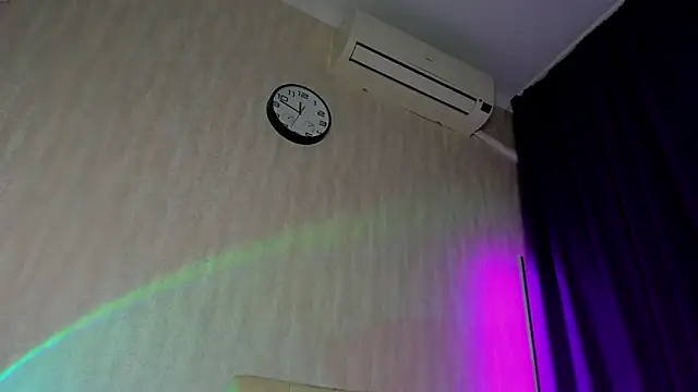 Snapshot of Miss_Kreez chatting on September 9, 8:47 am Miss Kreez online show from September 9, 8:47 am