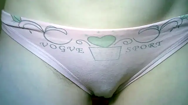 Snapshot of VikkyVikiss chatting on September 25, 4:11 pm VikkyVikiss online show from September 25, 4:11 pm