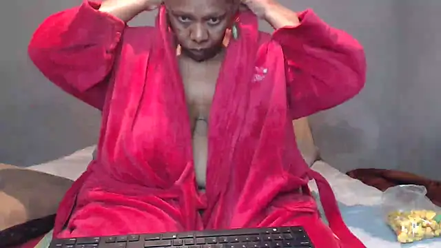 bustykelly online show from September 25, 10:08 am