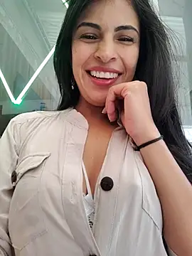 Astrid-- online show from October 17, 8:33 pm