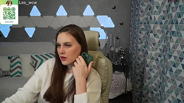 HarleyDeess online show from February 6, 10:10 pm