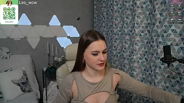 HarleyDeess online show from March 2, 9:22 pm