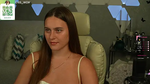 HarleyDeess online show from September 24, 8:01 pm