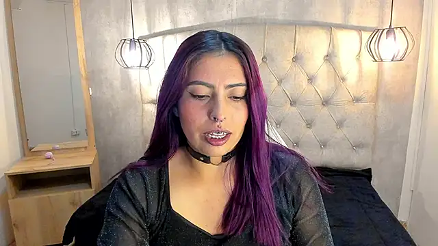 Snapshot of Alice_Laurentt chatting on January 28, 2:43 am Alice Laurentt online show from January 28, 2:43 am