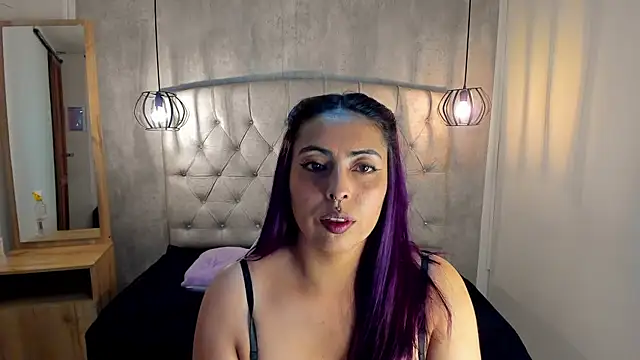 Snapshot of Alice_Laurentt chatting on January 29, 3:01 am Alice Laurentt online show from January 29, 3:01 am